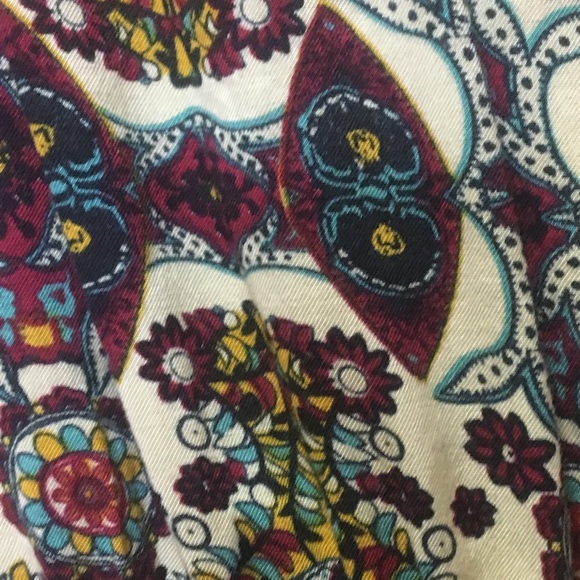 *3 for $20* Live and Let Live Boho Medallion Top - Picture 7 of 10